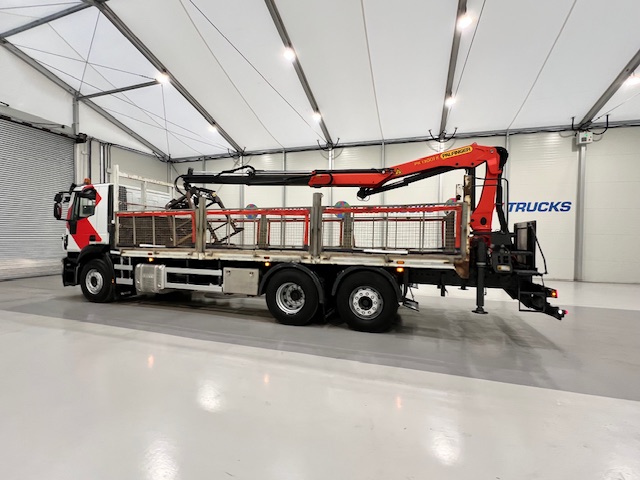 Iveco Stralis 310 6×2 Dropside Brick Grab