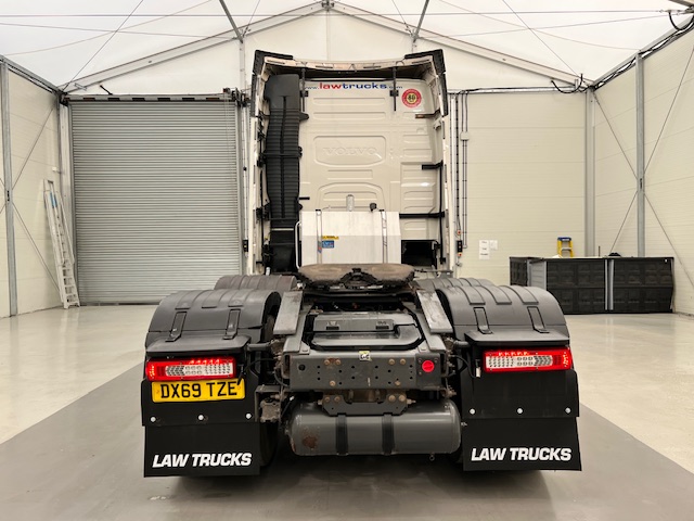 Volvo FH 500 6×2 Midlift Tractor Unit PTO