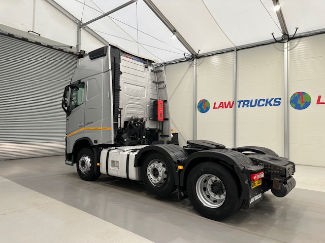 Volvo FH 500 6×2 Midlift Tractor Unit