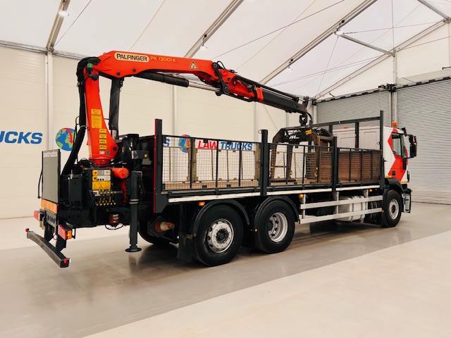 Iveco Stralis 310 Euro 6 6×2 Flatbed Brick Grab