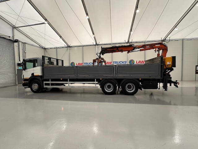Scania P270 6×2 10 Tyre Flatbed Brick Grab
