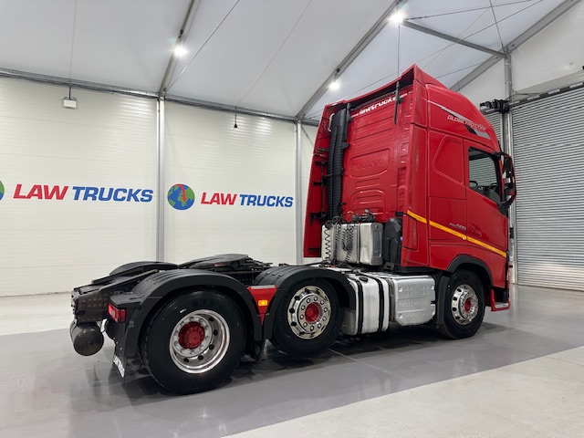 Volvo FH 500 6×2 Sleeper Cab Tractor Unit