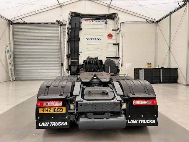 Volvo FH 460 6×2 Midlift Tractor Unit