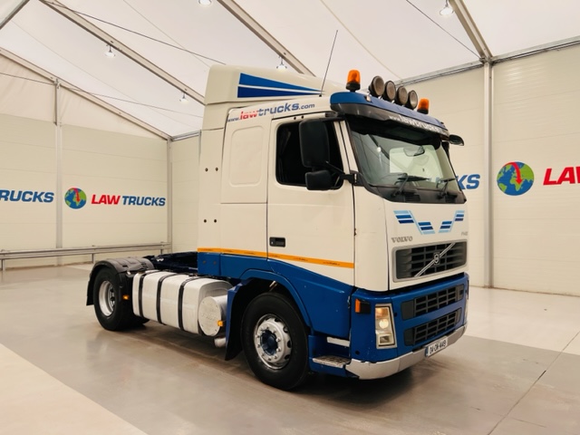 Volvo FH12 420 4×2 Sleeper Cab Tractor Unit