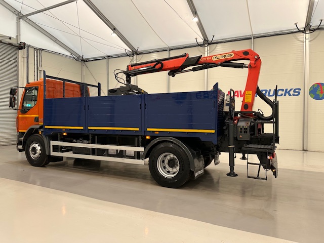DAF LF 220 Day Cab Dropside Brick Grab