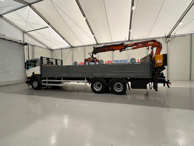 Scania P270 6×2 10 Tyre Flatbed Brick Grab