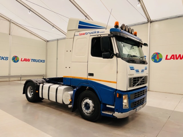 Volvo FH12 420 4×2 Sleeper Cab Tractor Unit