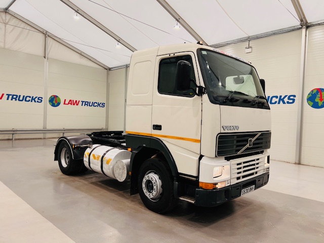 Volvo FH12 420 4×2 Tractor Unit