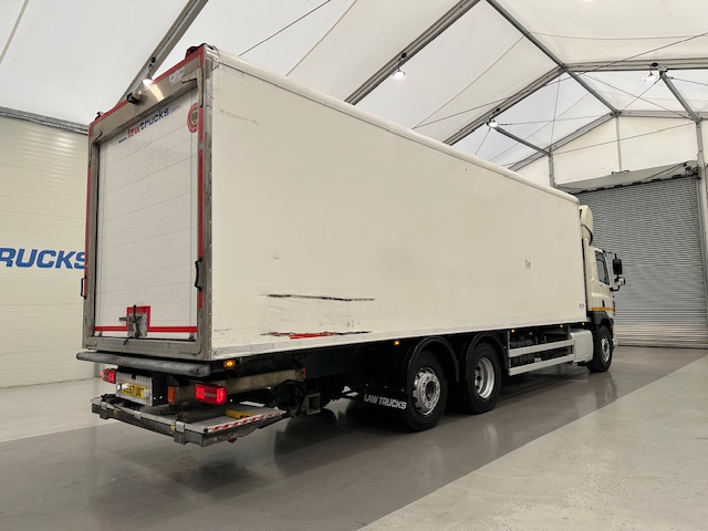 DAF CF 370 6×2 Sleeper Cab Fridge Box