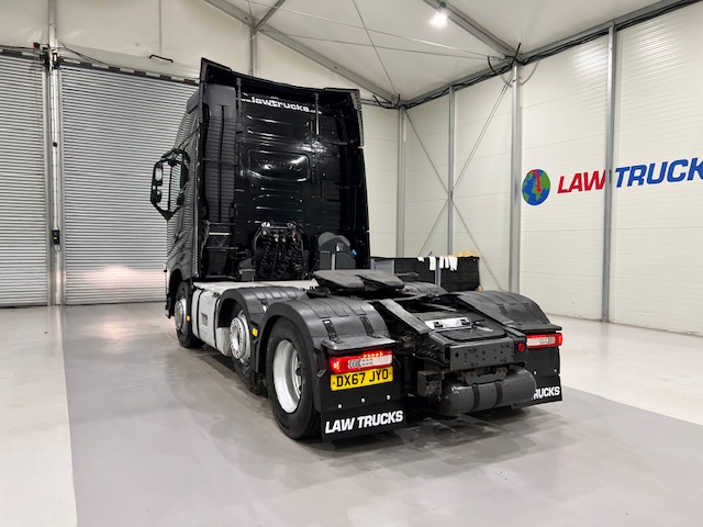 Volvo FH 500 6×2 Midlift Tractor Unit