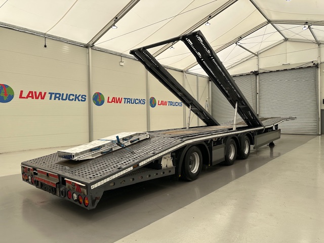 SDC Tri Axle Kicker Vehicle Carrier Lowloader