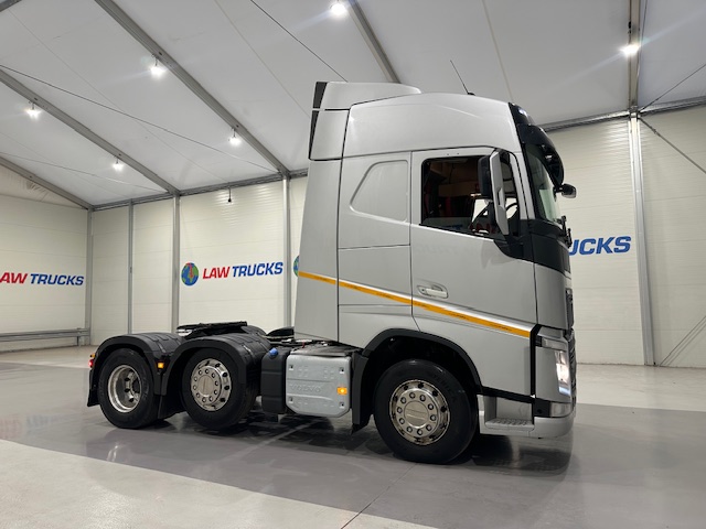 Volvo FH 500 6×2 Midlift Tractor Unit PTO