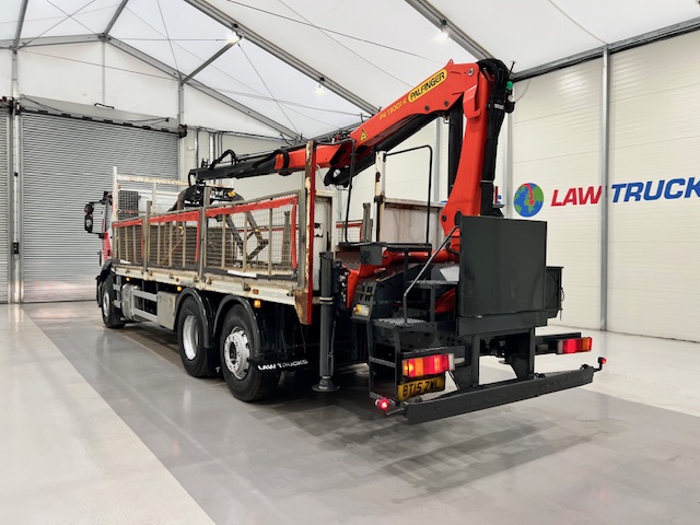 Iveco Stralis 310 6×2 Dropside Brick Grab