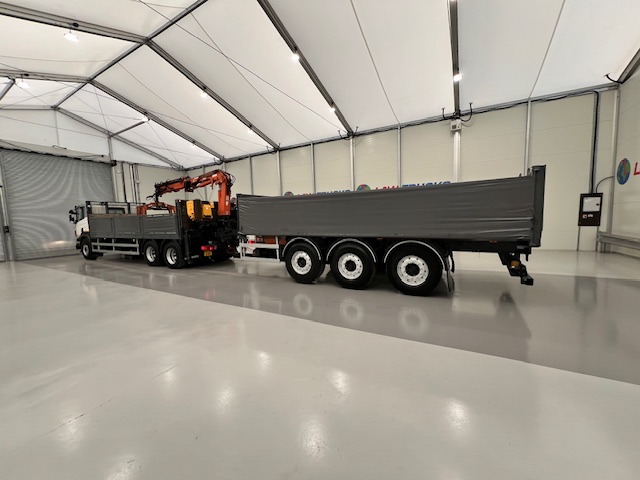 Scania P270 6×2 10 Tyre Flatbed Drawbar Brick Grab