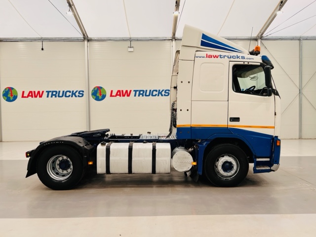 Volvo FH12 420 4×2 Sleeper Cab Tractor Unit