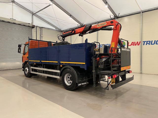 DAF LF 220 Day Cab Dropside Brick Grab