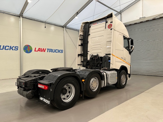 Volvo FH 500 6×2 Globetrotter XL Midlift Tractor Unit