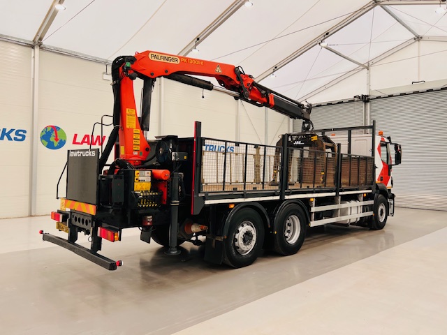 Iveco Stralis 310 Euro 6 6×2 Flatbed Brick Grab