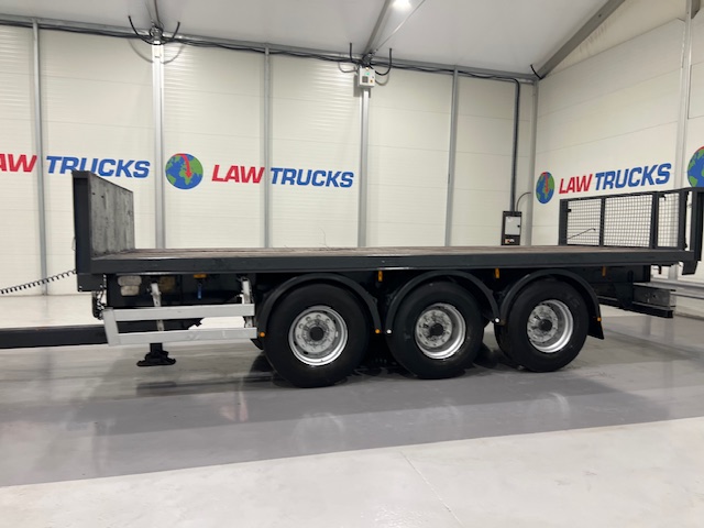 Scania R420 8×2 Rear Lift Brick Grab Drawbar
