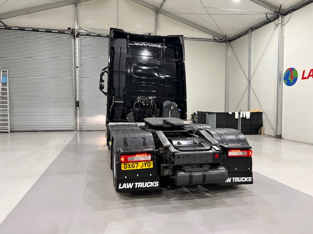 Volvo FH 500 6×2 Midlift Tractor Unit