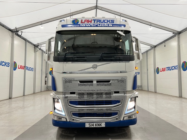 Volvo FH 500 6×2 Midlift Tractor Unit
