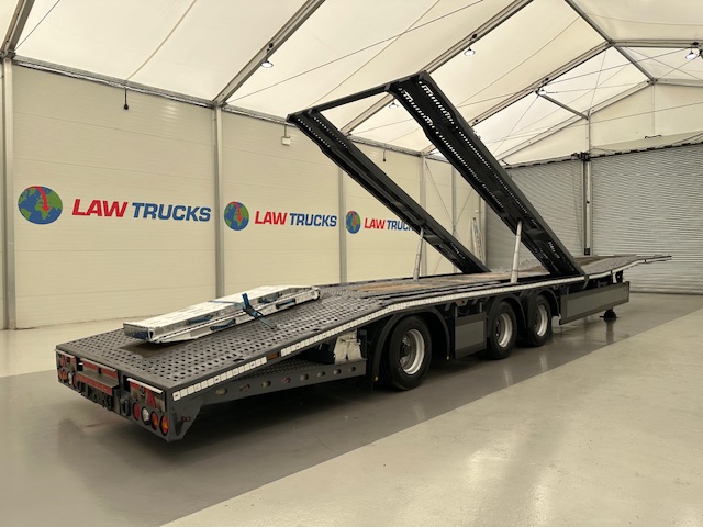 SDC Tri Axle Kicker Vehicle Carrier Lowloader
