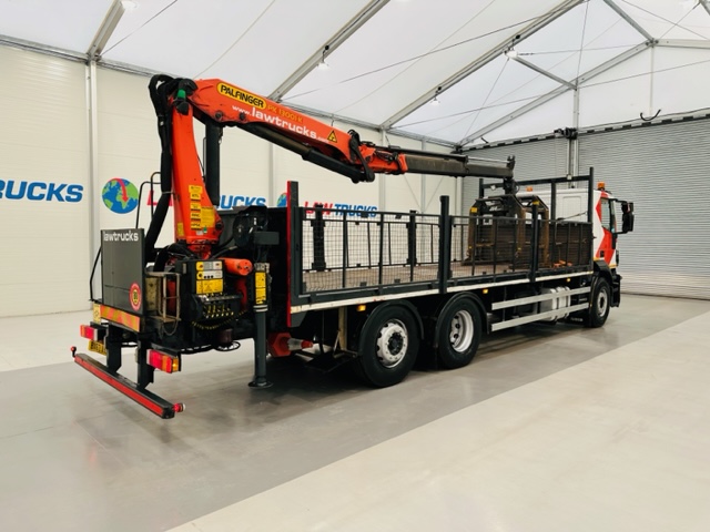 Iveco Stralis 310 6×2 Dropside Brick Grab
