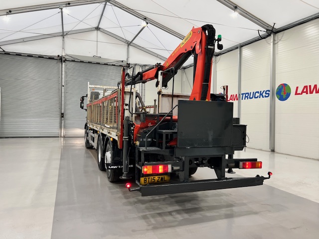 Iveco Stralis 310 6×2 Dropside Brick Grab