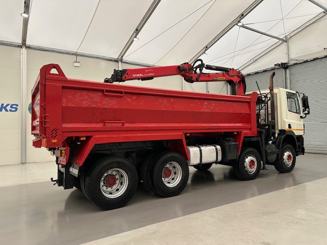 DAF CF85 410 8×4 Day Cab Steel Tipper Grab