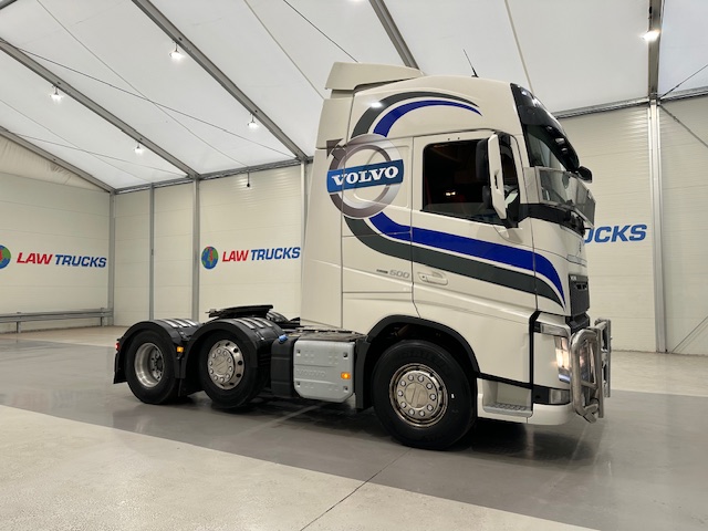 Volvo FH 500 6×2 Tractor Unit Safari Edition