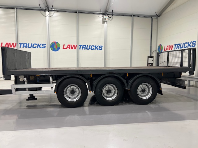 Scania R420 8×2 Rear Lift Brick Grab Drawbar