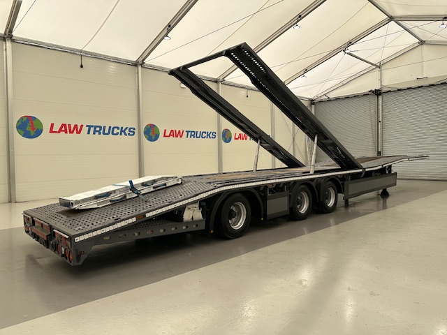 SDC Tri Axle Kicker Vehicle Carrier Lowloader