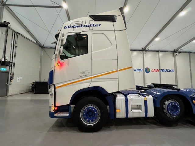 Volvo FH 500 6×2 Midlift Tractor Unit
