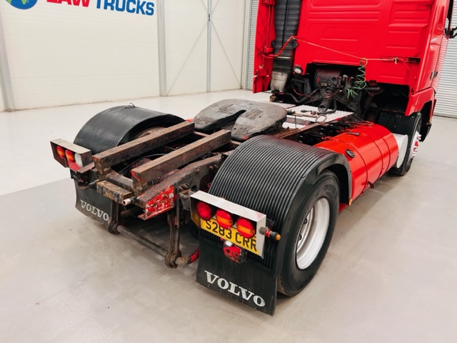 Volvo FH12 420 4×2 GTXL Tractor Unit