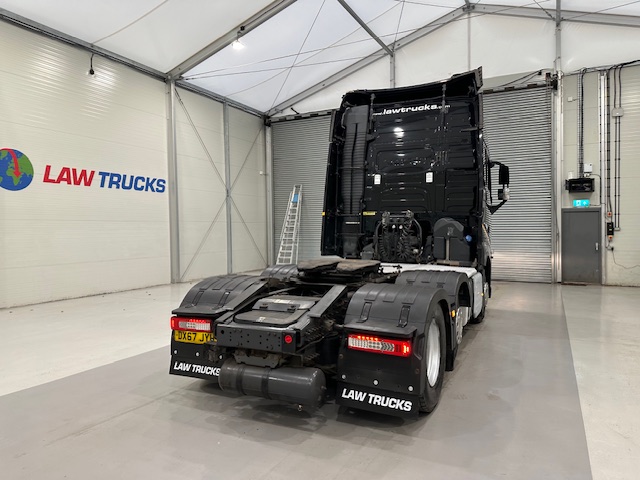Volvo FH 500 6×2 Midlift Tractor Unit