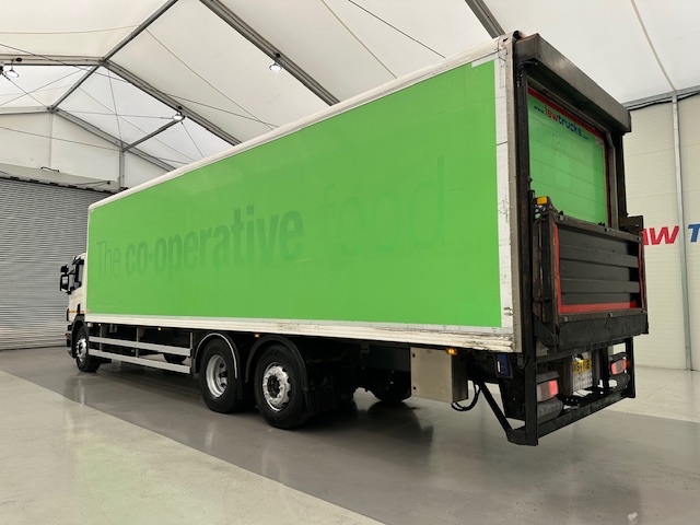 Scania P280 6×2 Rear Lift Day Cab Fridge Box
