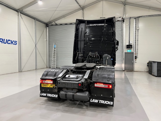 Volvo FH 500 6×2 Midlift Tractor Unit