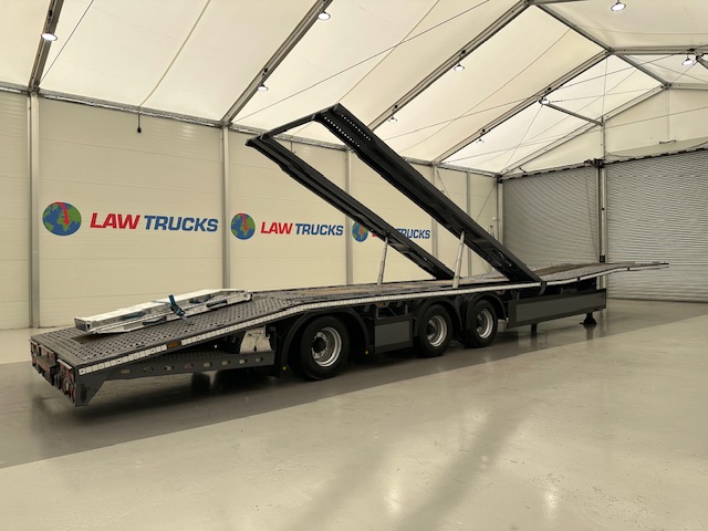SDC Tri Axle Kicker Vehicle Carrier Lowloader