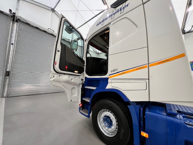 Volvo FH 500 6×2 Midlift Tractor Unit