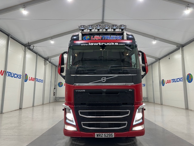 Volvo FH 500 6×2 Sleeper Cab Tractor Unit