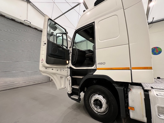Volvo FH 460 6×2 Midlift Tractor Unit PTO