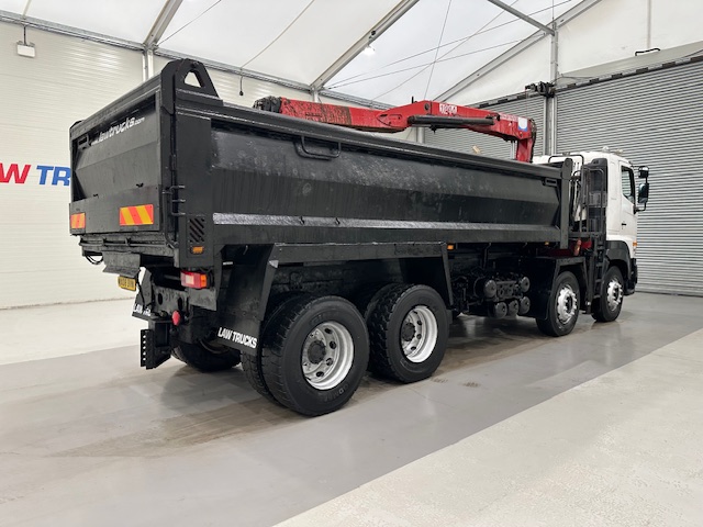 Hino 700 3241 8×4 Sleeper Cab Steel Tipper Grab