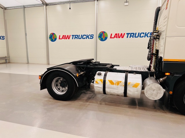 Volvo FH12 420 4×2 Tractor Unit