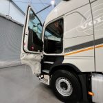 Volvo FH 500 6×2 Sleeper Cab Tractor Unit - thumbnail