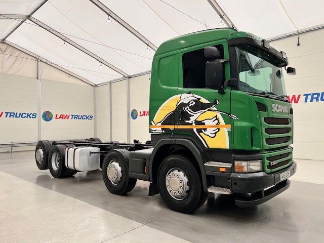 Scania G360 8×2 Sleeper Chassis Cab
