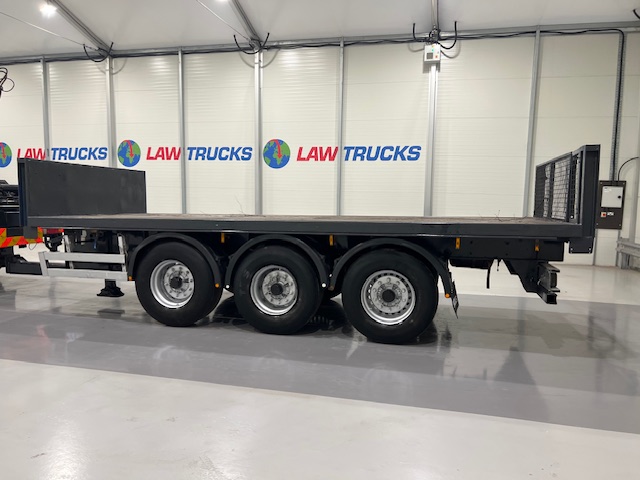 Scania R420 8×2 Rear Lift Brick Grab Drawbar