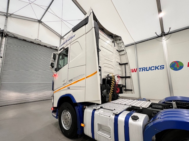 Volvo FH 500 6×2 Midlift Tractor Unit