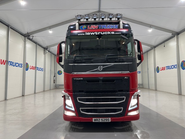 Volvo FH 500 6×2 Sleeper Cab Tractor Unit