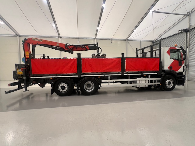 Iveco Stralis 310 6×2 Dropside Brick Grab