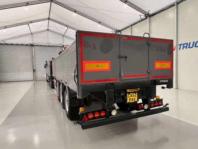 Scania P270 6×2 10 Tyre Flatbed Drawbar Brick Grab